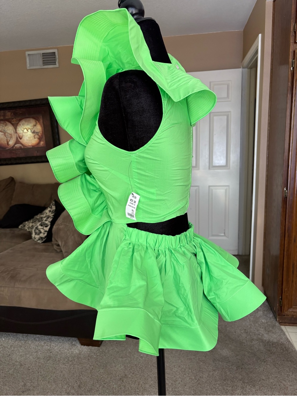 AKIRA Neon Green Sleeveless Blouse with Ruffle Hem - Picture 4 of 9